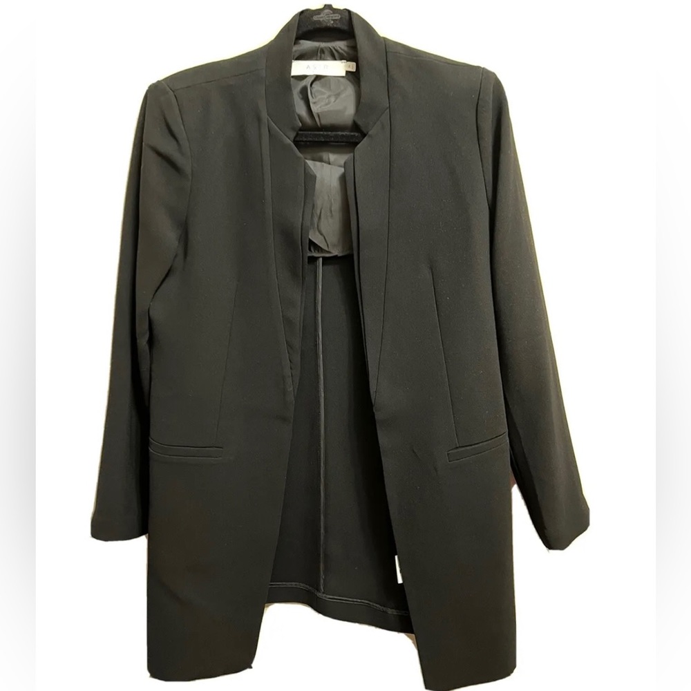 ASTR BLACK BLAZER Size Women’s Medium - Excellent Condition (Nordstrom)